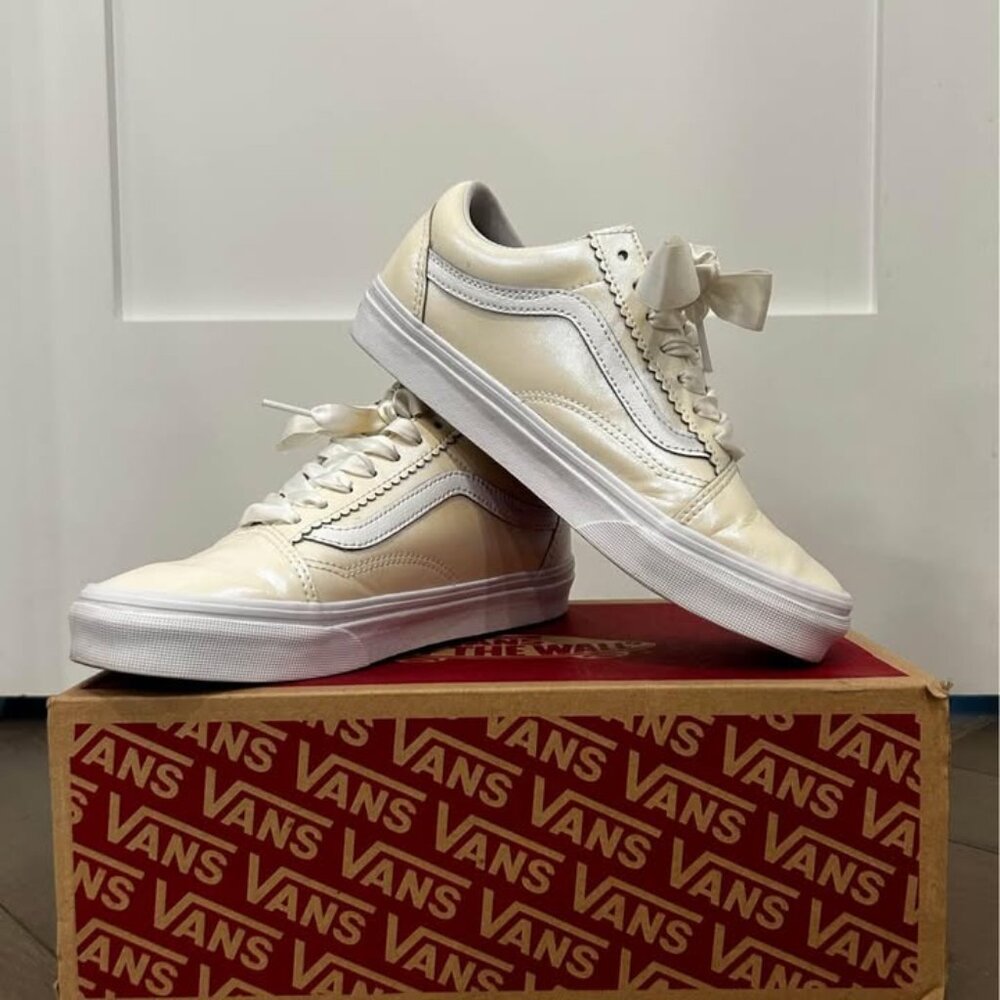 VANS Old Skool - Pearl Suede w/ Ribbon Laces